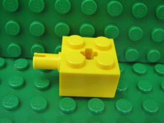 Brick, Modified 2 x 2 with Pin and Axle Hole 黃色
